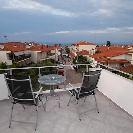 Kentrikon Apartament *