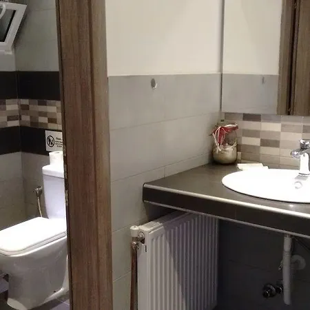 Kentrikon Apartament *